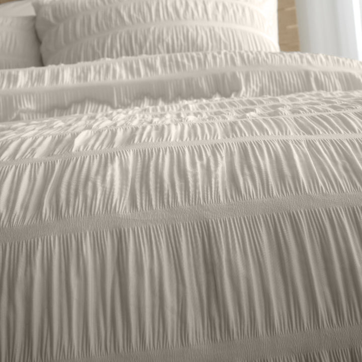Catherine Lansfield Seersucker Reversible Duvet Cover & Pillowcase Set